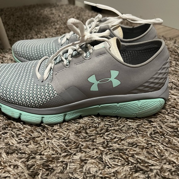 Under Armour Sneakers - Picture 1 of 4